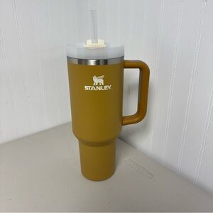 Stanley Mustard 40oz